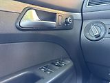 Volkswagen Touran 1.4TSi/2013/7MÍST,MAN6,103kW-Z - náhled 29