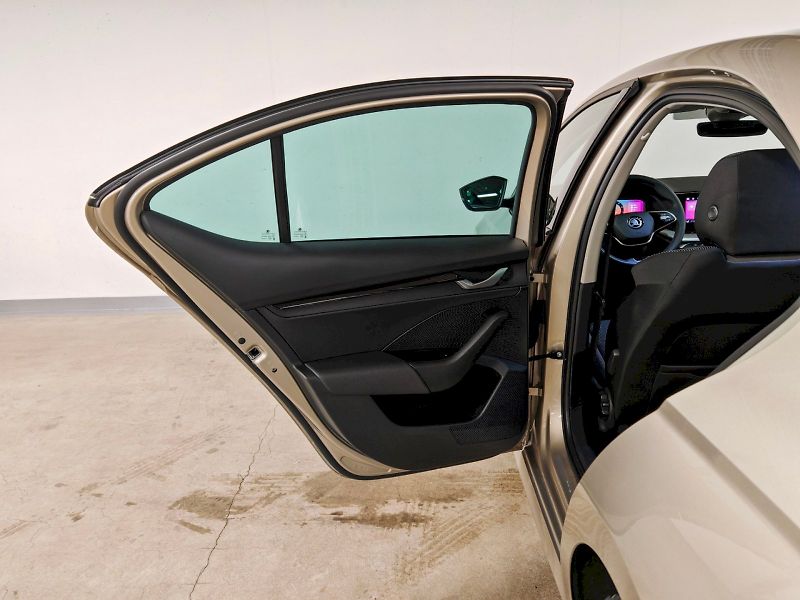 Škoda Octavia (2024) 1.5 TSI 110 kW Selection - fotka 22 z 28