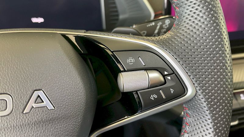 Škoda Octavia (2025) kombi RS 2.0 TSI 195kW DSG - fotka 25 z 32