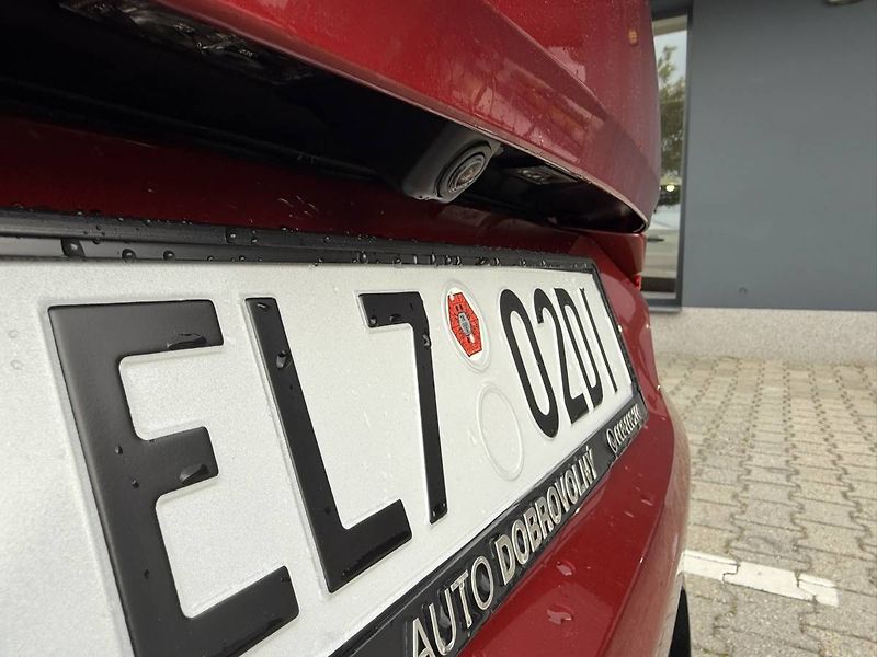 Opel Grandland GSe Plug In Hybrid 1.6 TURBO 4 - fotka 25 z 27