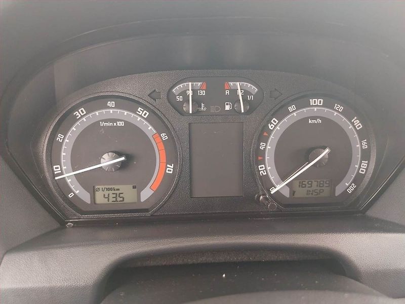 Škoda Fabia (2005) Ambiente 1.4 16V, Serv.kniha - fotka 11 z 18
