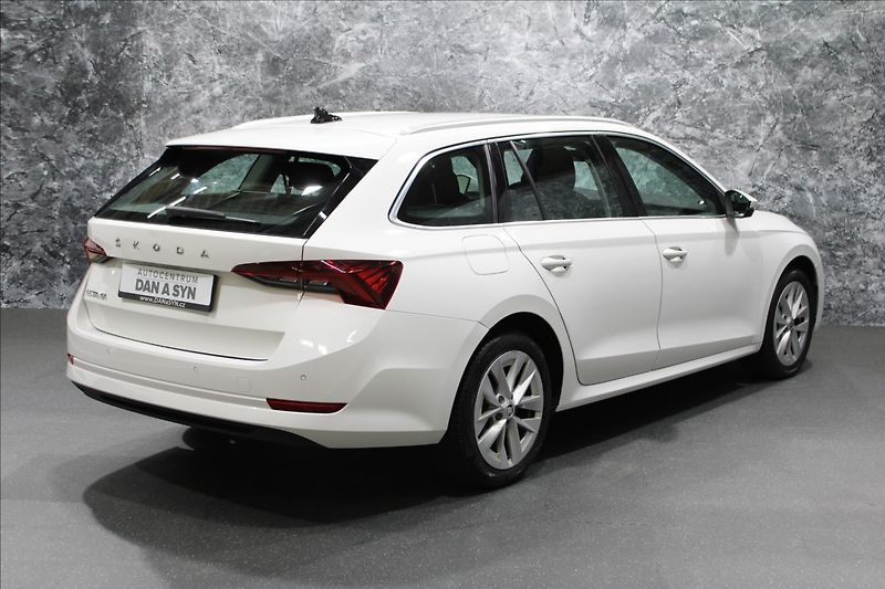 Škoda Octavia 2,0 TDI DSG style 1.majitel CZ - fotka 4 z 32