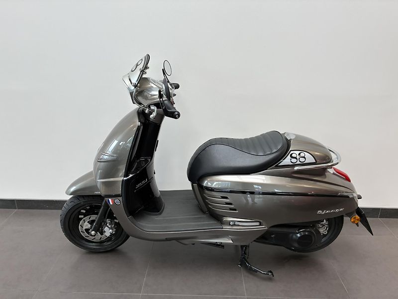 Peugeot Django 125 (2025) Cafe Racer - fotka 2 z 3