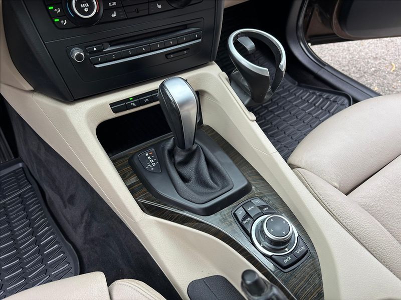 BMW X1 2,0 D XDRIVE,AUTOMAT - fotka 13 z 18