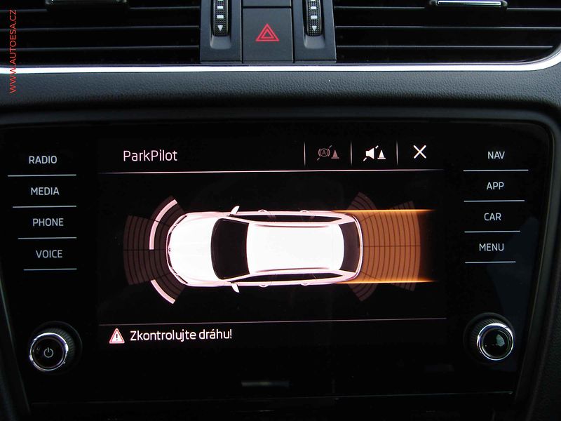 Škoda Octavia (2019) 2.0 TDi 4x4, ČR, Scout, DSG - fotka 19 z 21