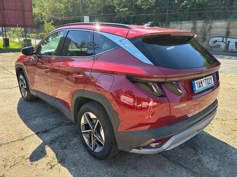 Hyundai Tucson 1.6 T GDI 4x4 MHEV Premium DCT - fotka 5 z 21
