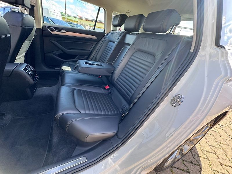 Volkswagen Passat (2017) B8 2,0 TDI 110 KW BEZ AD BLUE - fotka 34 z 50