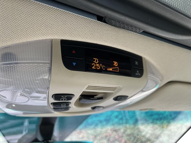 Mercedes-Benz Viano 3.5 V6 258HP PANORAMA 2.MAJ - fotka 19 z 28