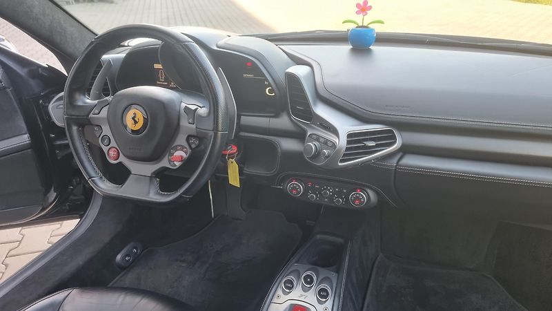 Ferrari 458 (2010) PLNÝ SERVIS LIFT KAMERA - fotka 13 z 16
