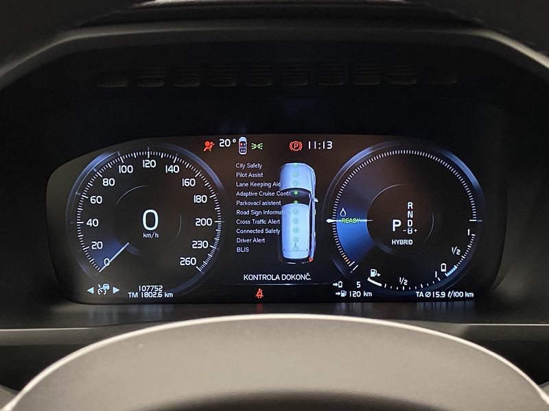 Volvo XC90 T8 AWD RECHARGE R-DESIGN 7míst - fotka 26 z 54