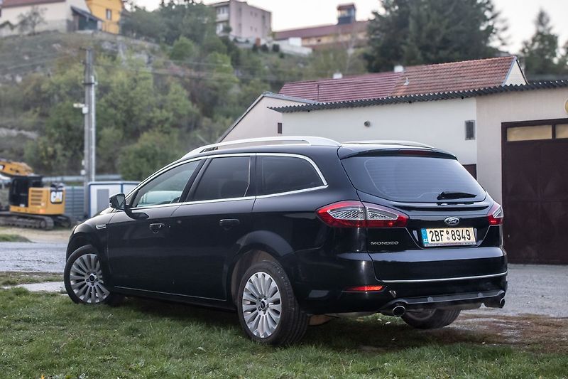 Ford Mondeo - fotka 7 z 33