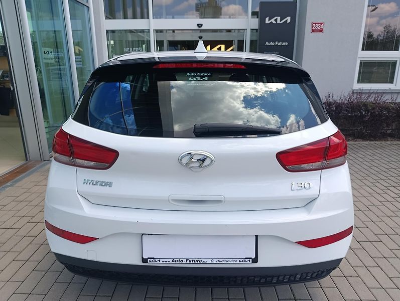 Hyundai i30 (2021) 1.5 80KW ČR 1.majitel - fotka 6 z 15