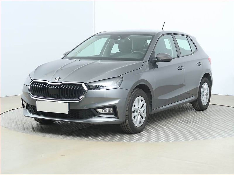 Škoda Fabia (2024) 1.0 TSI, Selection, FullLed - fotka 2 z 17