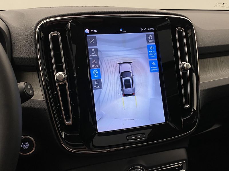 Volvo XC40 B4 DARK ULTIMATE AUT CZ - fotka 55 z 56