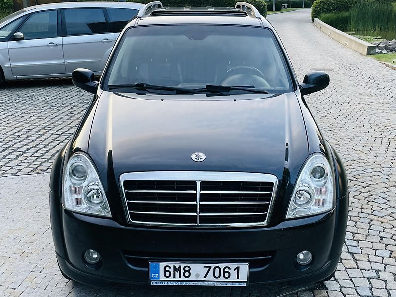 SsangYong Rexton 2.7XDi 4x4 AUT VÝHŘEV KAMERA - fotka 6 z 43