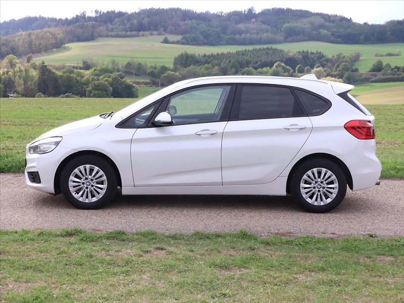 BMW Řada 2 1,5 118i 100kW LED Automat - fotka 4 z 41