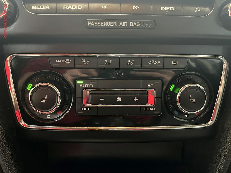 Škoda Superb (2010) 2.0 TDi, STK3/28 - fotka 15 z 16