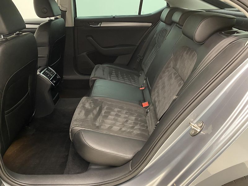 Škoda Superb 2.0TDI 140kW STYLE 4x4 DSG CZ - fotka 5 z 52