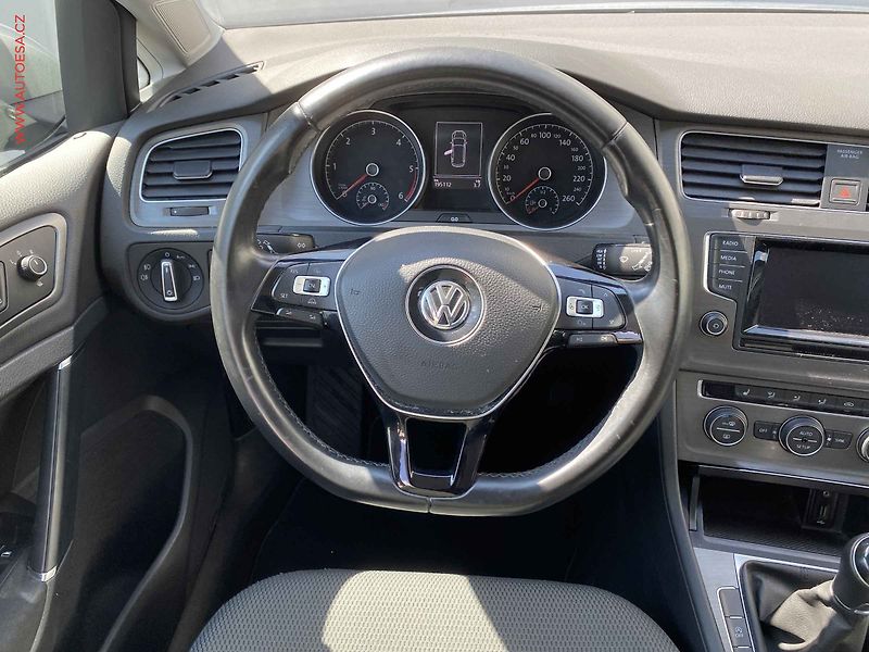 Volkswagen Golf (2014) 1.6 TDi, Comfortline, +kola - fotka 11 z 17