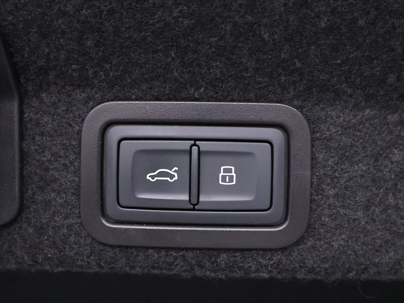 Audi A6 2.0 40TDI 150kW QUATTRO LED - fotka 10 z 29