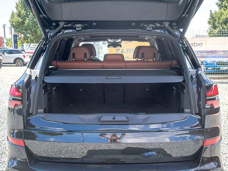 BMW X5 (2023) 3.0D 50E – NOVÉ V ČR - fotka 57 z 70