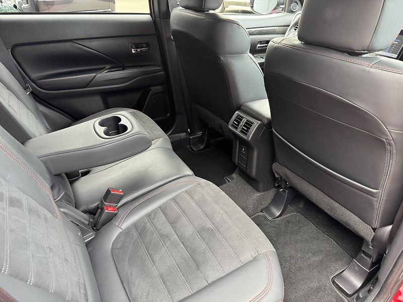 Mitsubishi Outlander (2020) 2.0i Automat SpiritPlus LED - fotka 20 z 49
