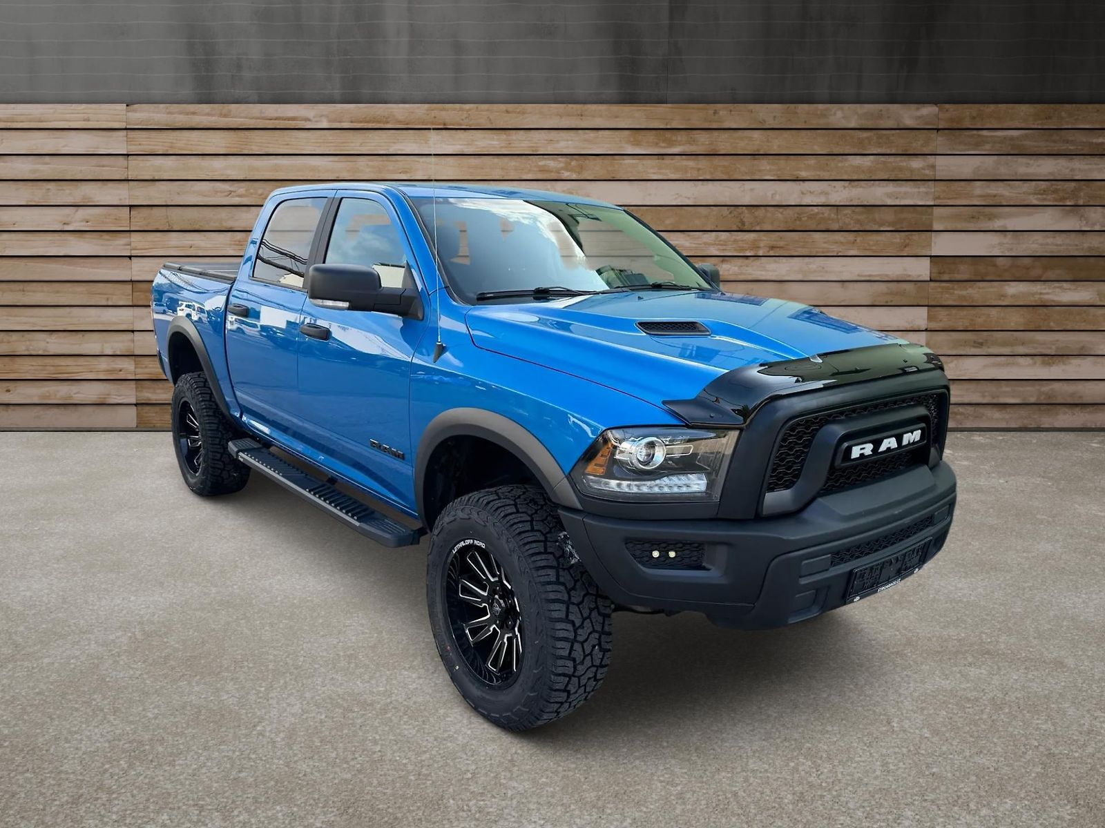 Dodge RAM +WARLOCK+ROUGH COUNTRY 6 INCH+