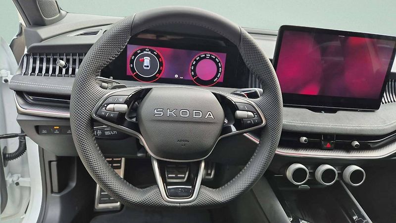 Škoda Superb Combi Sportline 2,0TDI 110kW D - fotka 14 z 20