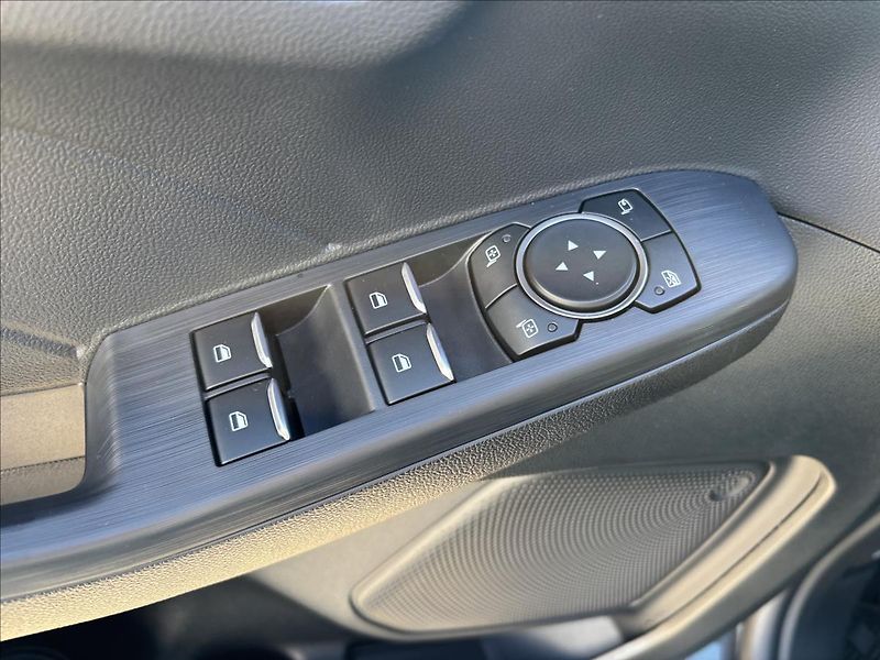 Ford Kuga 2,5 HEV 111kW Blue Cruise - fotka 26 z 49