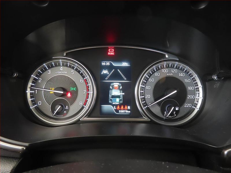 Suzuki Vitara (2023) 1.4 BoosterJet - fotka 11 z 15