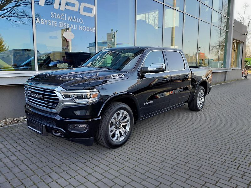 Dodge RAM (2025) 1500, 5.7 V8  Longhorn MY24 - fotka 2 z 41