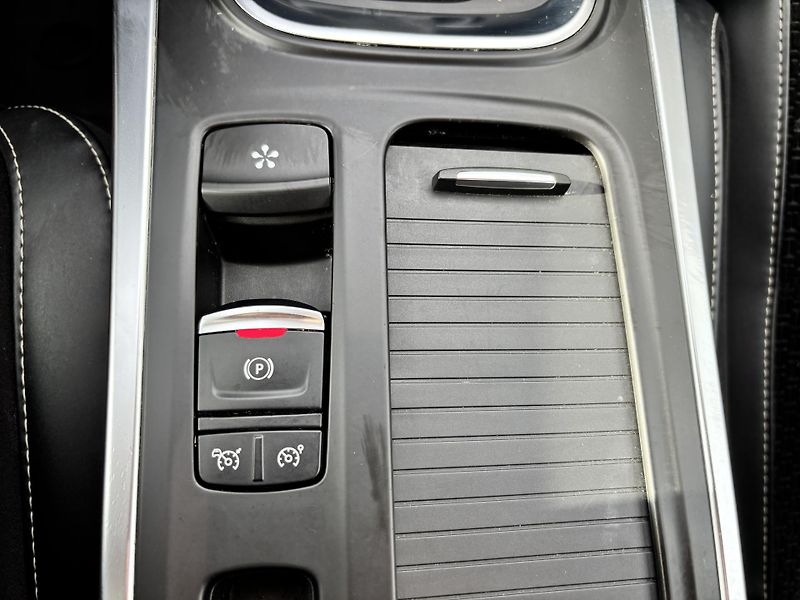 Renault Mégane Grandtour 1.5 DCi 1.majitel CZ - fotka 18 z 27