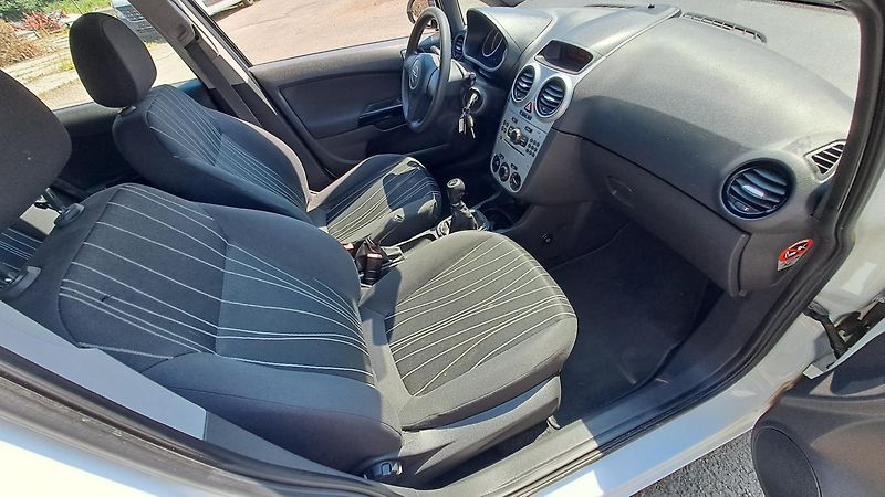 Opel Corsa 1.3 CDTI ENJOY Klima - fotka 7 z 25