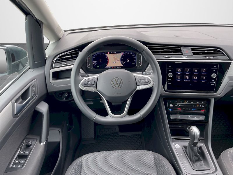 Volkswagen Touran (2026) 1.5 TSI 110 kW EVO2 DSG People - fotka 6 z 35