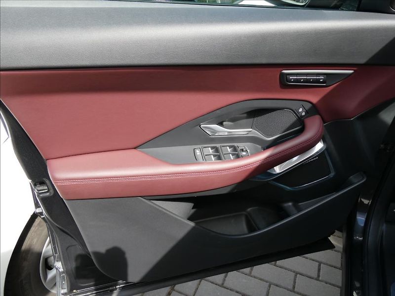 Jaguar E-Pace 2,0 D165,R-Dyn SE,1.maj,ČR,zár - fotka 14 z 38