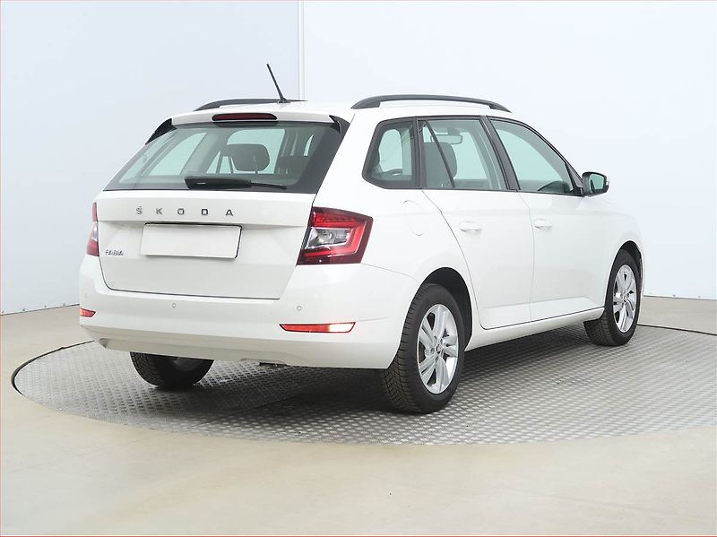 Škoda Fabia (2020) Style 1.0 TSI, ČR,1.maj - fotka 5 z 16
