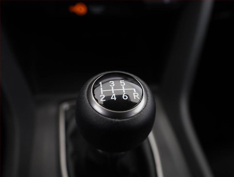 Honda Civic (2021) 1.0 VTEC Turbo, ČR,1.maj - fotka 12 z 18