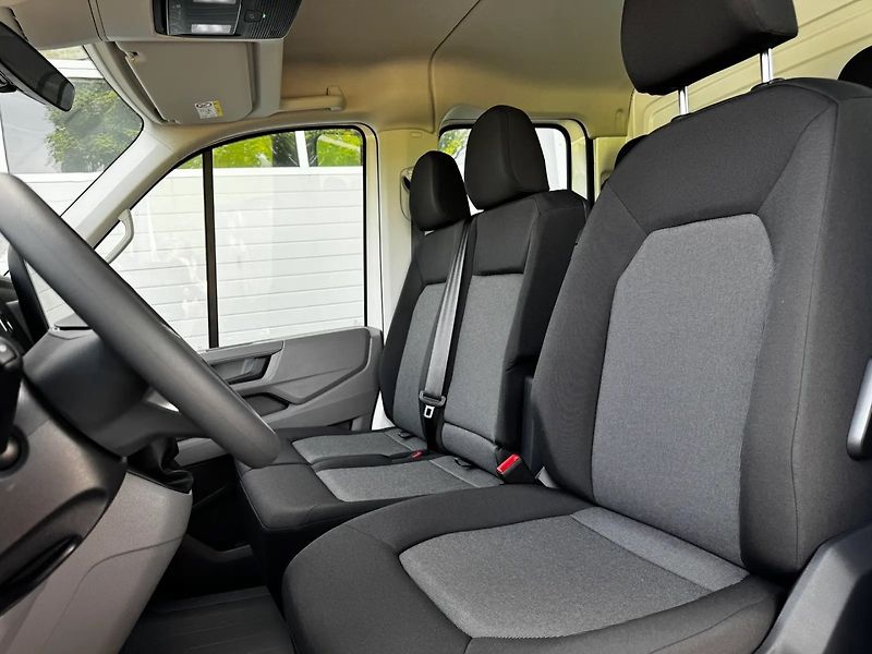 Volkswagen Crafter (2026) DOKA 35 103kW Tažné 7míst - fotka 4 z 14