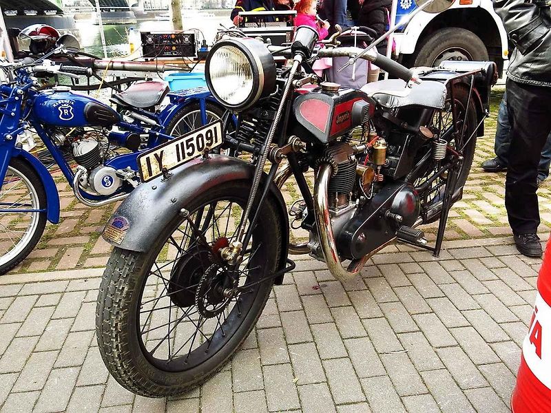 Motocykly Imperia se v Německu vyráběly deset let. Velké úspěchy slavily zejména při silničních závodech. Na snímku je Imperia H 500 Sport na Oldtimer festivalu Nürburgring 2007.