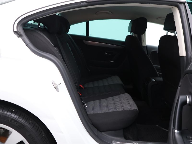 Volkswagen CC 2.0 TDI 103kW Serv.kniha CZ - fotka 13 z 28