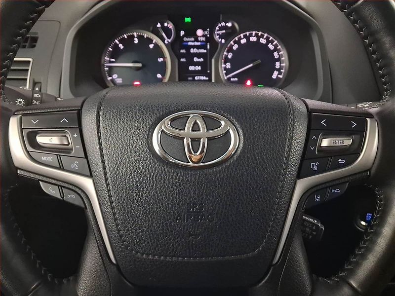 Toyota Land Cruiser (2023) 2.8 D-4D - fotka 16 z 28