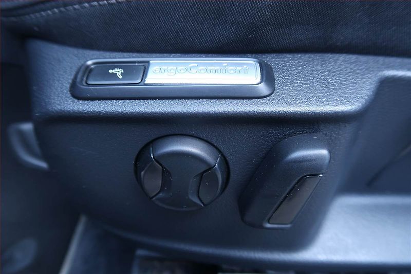 Volkswagen Passat (2017) 2.0 TDI, 4X4, Automat - fotka 23 z 25