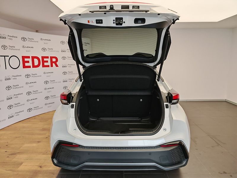 Toyota C-HR 2.0 Hybrid 4x4 Executive - fotka 12 z 44