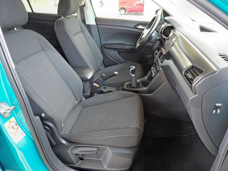 Volkswagen T-Cross 1.0TSI 70kW Virtual ACC CarPla - fotka 23 z 32