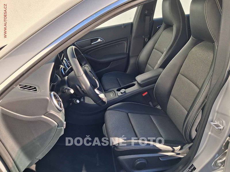 Mercedes-Benz CLA (2016) 1.6 CGi 180, ČR, AT - fotka 9 z 17