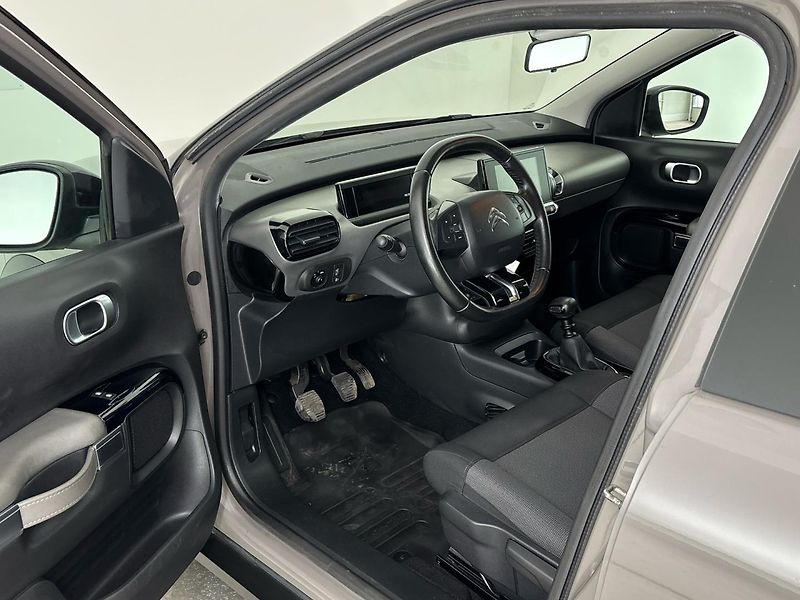 Citroën C4 Cactus Hatchback - fotka 6 z 28