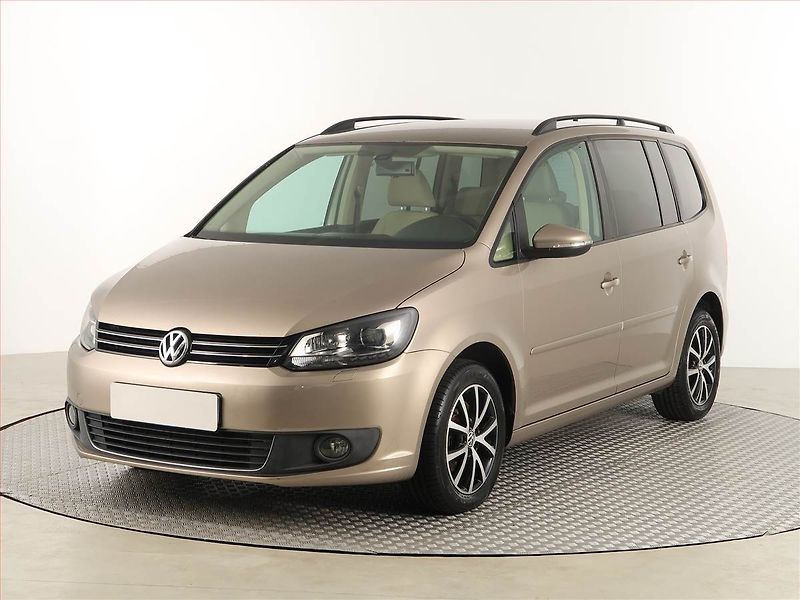 Volkswagen Touran (2012) 2.0 TDI, Navi, Bi-Xenony - fotka 2 z 17