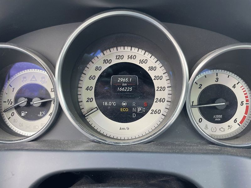 Mercedes-Benz Třídy E (2014) E 250 CDI,150kW,DPH - fotka 22 z 40
