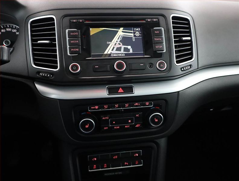 Volkswagen Sharan (2012) 2.0 TDI, 7 míst, Navi, Xenony - fotka 10 z 22