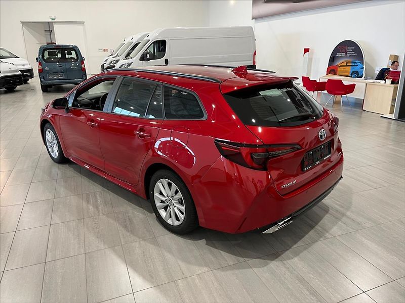 Toyota Corolla (2025) 1,8 hybrid 140 koní  Comfort + - fotka 8 z 16